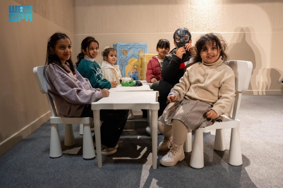 «حكاية طفل» تثري خيال الأطفال في مهرجان الكتاب والقراء