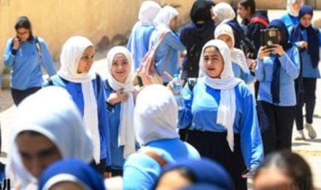 صفحات الغش تنشر أسئلة من امتحانات الشهادة الإعدادية