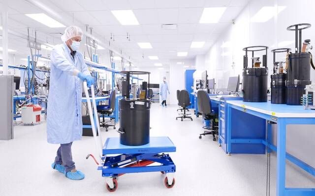 تراجع أسهم شركات تصنيع معدات تكنولوجيا المعلومات الأمريكية