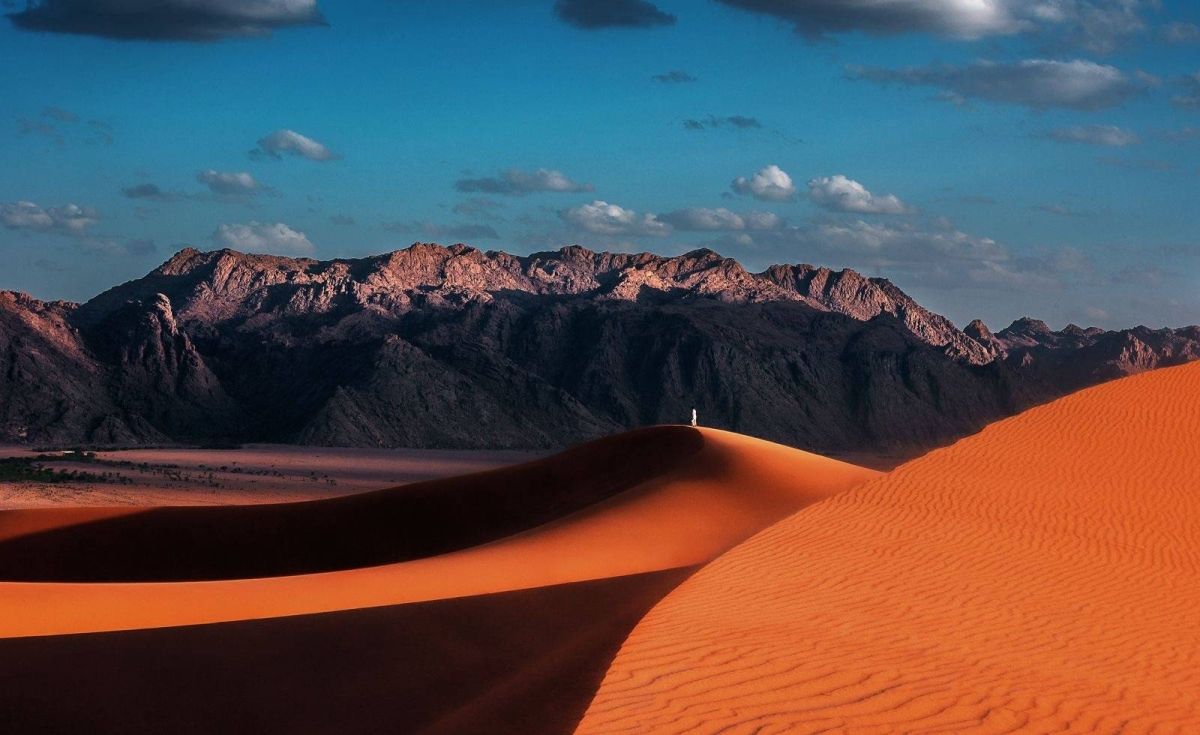 تنوع شتاء السعودية يجذب سياح الخليج بين الرياض وحائل والمنطقة الشرقية