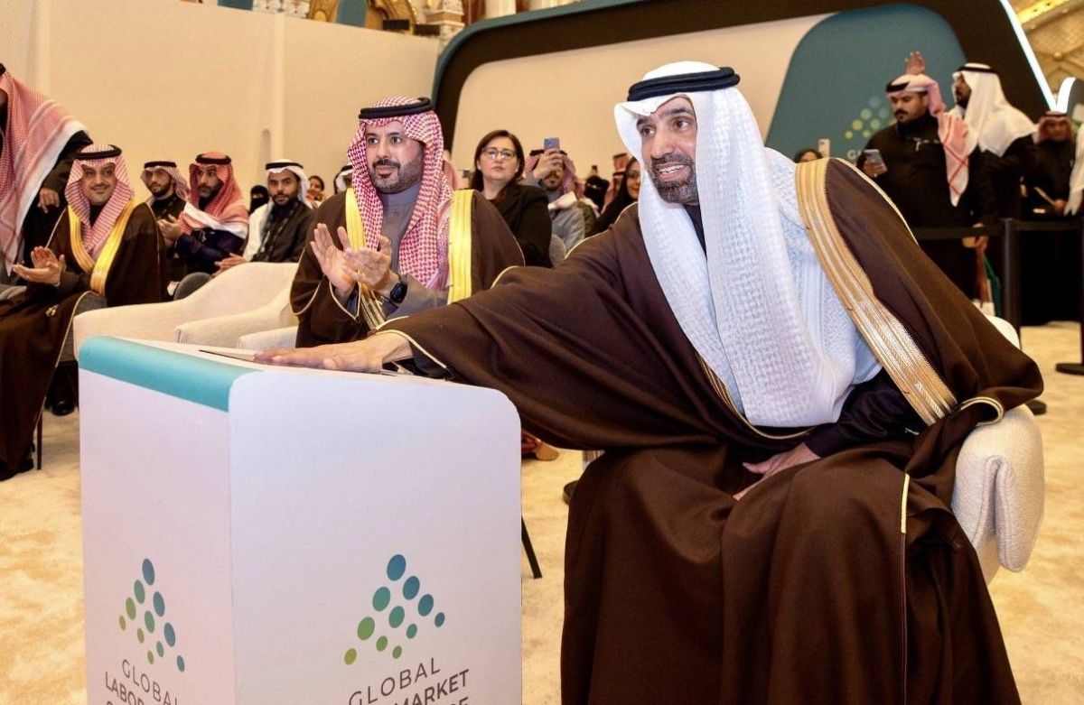 وزير الموارد البشرية والتنمية الإجتماعية يدشن مبادرة الإرشاد المهني الشامل لإعداد جيل المستقبل بمهارات سوق العمل