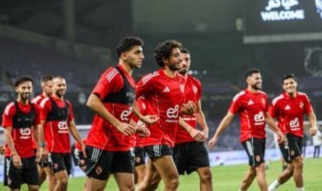 الأهلي يهزم دجلة بثلاثية ويواصل رحلة الصعود إلى قمة الدوري.. صور