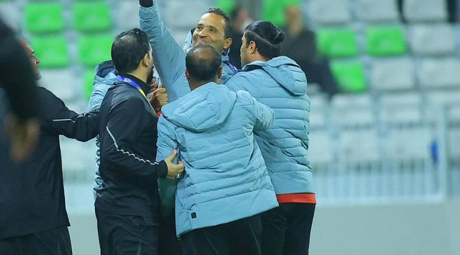 شجار بين المدربين حسن أحمد ومؤمن سليمان في مباراة الشرطة ونفط ميسان