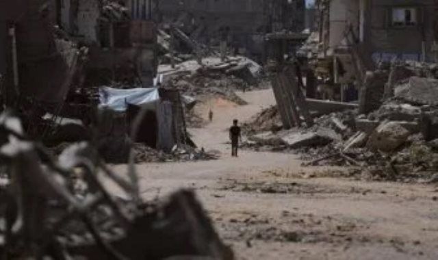 استشهاد فلسطينيين اثنين فى قصف لطيران الاحتلال الإسرائيلى مناطق فى شمال ووسط غزة