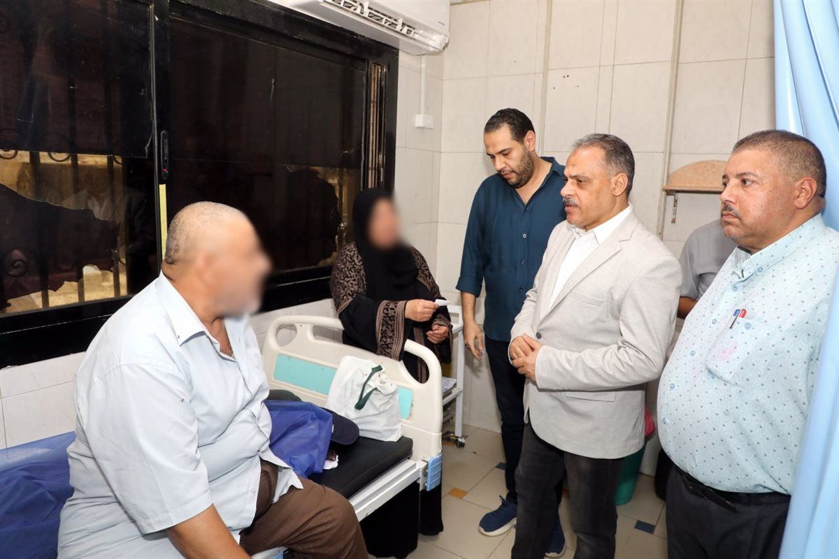 المحافظ فى زيارة مفاجئة لمستشفى ديرب المركزى 