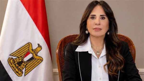وزيرة الإسكان تتابع موقف مشروعات مياه الشرب والصرف الصحي بعدد من المحافظات