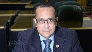 عميد كلية الطب الدكتور علاء عطية 