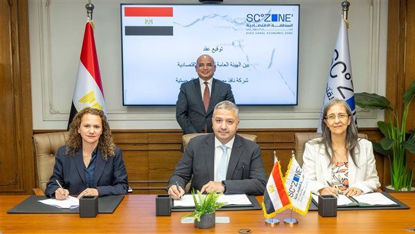 باستثمارات تتخطى مليار جنيه، رئيس اقتصادية قناة السويس يشهد توقيع عقد مشروع "نافذ مصر"