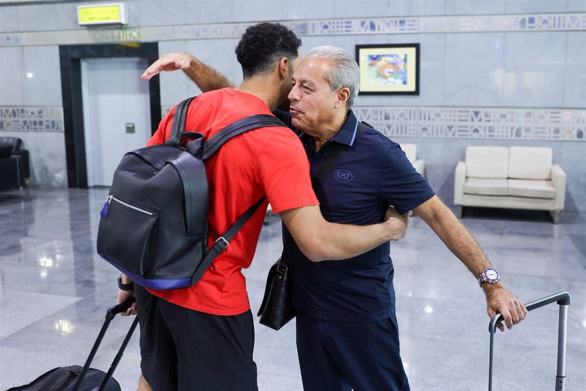 منتخب مصر يغادر مطار القاهرة إلى جنوب السودان (صور)