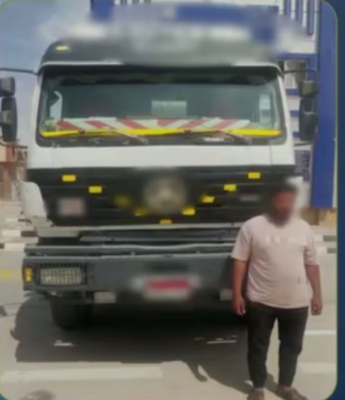 سائق نقل يسير عكس الاتجاه بالفيوم