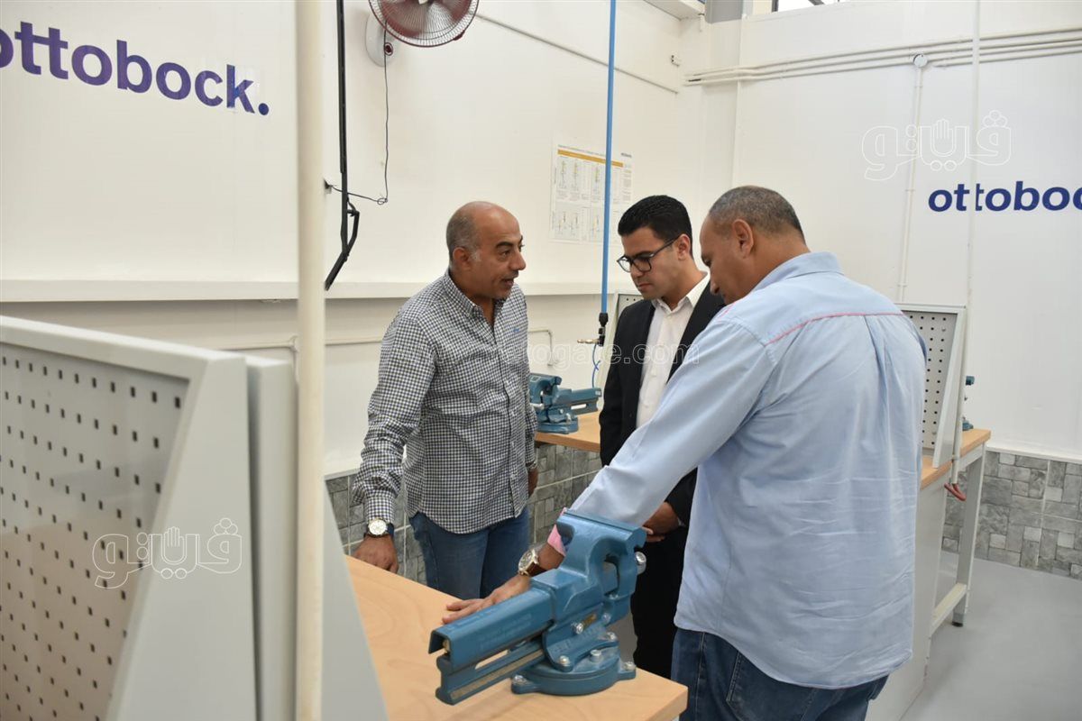 نائب محافظ مطروح يتفقد مركز الأطراف الصناعية ووحدة تصنيع الصوف