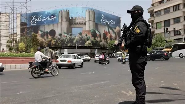 هجوم يستهدف مبنى تابع لجهاز الاستخبارات في إيران