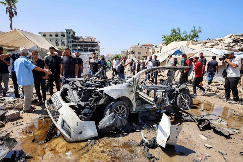 فورين أفيرز: نتائج استطلاع تؤكد دعم الفلسطينيين لحل الدولتين وتمسك الغزيين بالبقاء وعرقلة إسرائيل للسلام