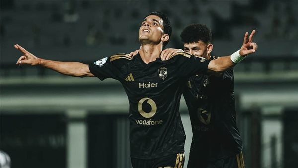 عموتة يطمئن على بن شرقي فى ودية مصر المقاصة الليلة