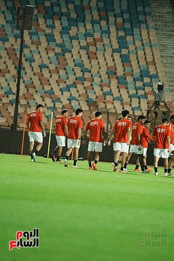 اللاعبون فى المران