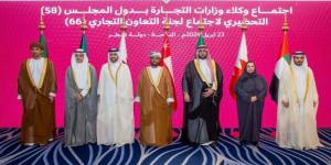 وكلاء
      وزارات
      التجارة
      الخليجيون
      يناقشون
      مقترحات
      بينها
      تشكيل
      لجنة
      للاستثمار