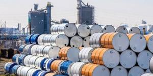 النفط
      يواصل
      مكاسبه
      مع
      تراجع
      مخزونات
      الخام
      الأمريكي