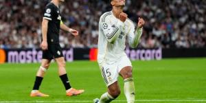 تفاؤل كبير بالفوز في «الكلاسيكو».. مدرب ريال مدريد يضع إشارة باللون الأحمر على مباراة برشلونة