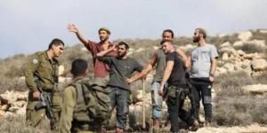 إصابة مواطن بكسور ورضوض عقب اعتداء مستعمرين عليه جنوب نابلس