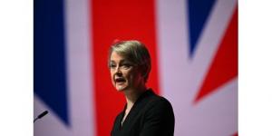 نحو
40
دولة
تدعو
إلى
إعادة
فتح
مضيق
هرمز
بشكل
فوري
وغير
مشروط..
ودول
تضررت
سفنها
بنحو
خاص
من
إغلاق
المضيق