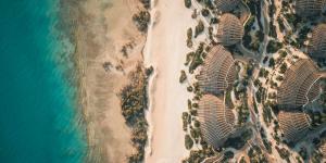 جزيرة شورى" تستقطب العائلات بعروض وتجارب مميزة