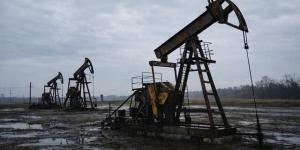 تراجع
حاد
لأسعار
النفط
مع
فتح
مضيق
هرمز
عقب
الهدنة