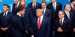 ترامب
يناقش
مع
الأمين
العام
للناتو
انسحاب
أمريكا
من
الحلف