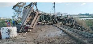 تدمير
الجسر
الأخير
بالقاسمية
يحوّل
جنوب
الليطاني
إلى
جزيرة
معزولة
ويطرح
تساؤلات
حول
مصير
العودة