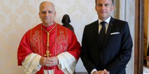 لبنان
      محور
      أول
      لقاء
      بين
      ماكرون
      والبابا
      ليو
      الرابع
      عشر