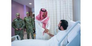 فيصل
النواف
زار
مصابي
الواجب
من
منتسبي
«الحرس
الوطني»:
تفانوا
في
أداء
واجبهم
الوطني