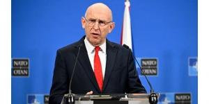 هيلي:
شركة
بريطانية
ستزود
جيشنا
وشركاءنا
الخليجيين
بصواريخ
«سكاي
هامر»
للحماية
من
المسيّرات