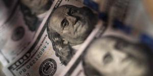 تراجع
      الدولار
      الأمريكي
      مع
      ترقب
      الأسواق
      الهدنة
      الهشة