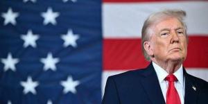 ترامب:
      محور
      الاتفاق
      مع
      إيران
      الأسلحة
      النووية..
      ومضيق
      هرمز
      قد
      يُعاد
      فتحه
      قريبًا