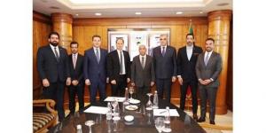 وفد
«الكتائب»
زار
سفيرنا
في
بيروت
للتنديد
بالاعتداءات
على
الكويت
ولبنان