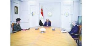 السيسي
يؤكد
أهمية
الدور
المحوري
لشركات
الإنتاج
الحربي
في
تطوير
المنتجات
العسكرية
لتغطية
متطلبات
القوات
المسلحة