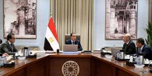 مدبولي
يستعرض
مقترحاً
لتنفيذ
مشروع
مدينة
المستشفيات
والمعاهد
الطبية