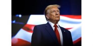 ترامب
بعد
إجلائه
من
حفل
العشاء
السنوي
لمراسلي
البيت
الأبيض:
تم
القبض
على
مطلق
النار