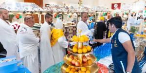 وصول الفوج الأول من حجاج فلسطين إلى مكة المكرمة ورحلات استقبلتهم بالورود 
