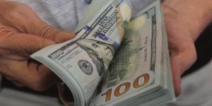 الدولار
يواصل
مكاسبه
بعد
تثبيت
الفائدة
وتوقعات
رفعها
مستقبلًا