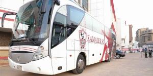 حافلة فريق الزمالك تصل استاد القاهرة استعدادًا لمواجهة البنك الأهلي بالدوري