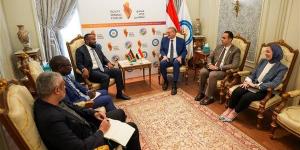 بدوي يبحث مع وزيري التعدين في كينيا وتنزانيا تعزيز التعاون وتوطين الصناعات التعدينية
