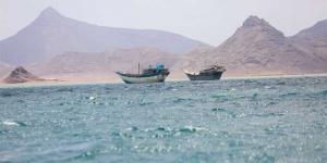 قراصنة صوماليون يقتلون 5 من طاقم ناقلة نفط قبل تحريرها