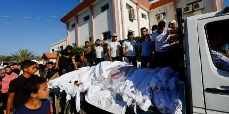 انتشال
      جثامين
      283
      شهيدًا
      فلسطينيًا
      من
      ثلاث
      "مقابر
      جماعية"
      بخان
      يونس