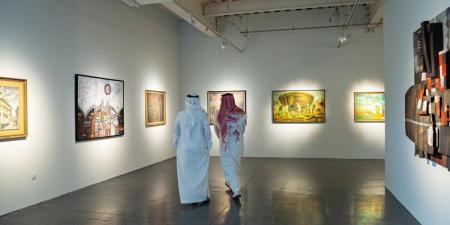 «ملامح متغيرة».. معرض فني يوثق تطور الحركات الفنية في الخليج خلال القرن العشرين