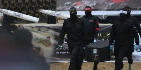 مسؤول إسرائيلي: إذا لم تعلن (حماس) حتى المساء عن تقدم في ملف تسليم الجثث فسنبحث سبل الرد