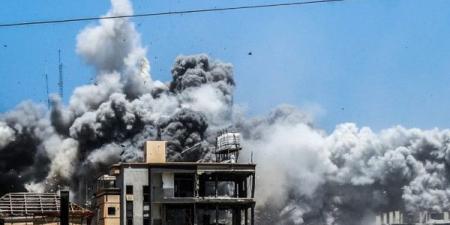 الاحتلال يواصل خرق وقف إطلاق النار ويكثّف عمليات النسف شرق غزة وخان يونس