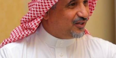 أمير عسير يكرم أول مدربي PRO قدم بالمنطقة