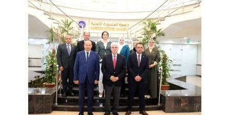 وزير
التعليم
العالي:
العلاقة
بين
الجامعات
الحكومية
والأهلية
قائمة
على
التعاون
والتكامل