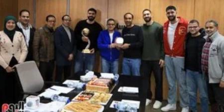 ياسر سيف نجم منتخب اليد: أشكر الشعب المصري علي المساندة واللقب خطوة للمنصات العالمية