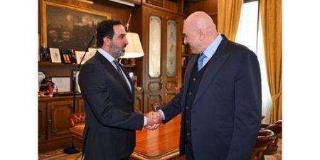 القحطاني:
العدوان
الإيراني
انتهاك
صارخ
لمبادئ
القانون
الدولي
وتهديد
مباشر
لأمن
المنطقة
واستقرارها